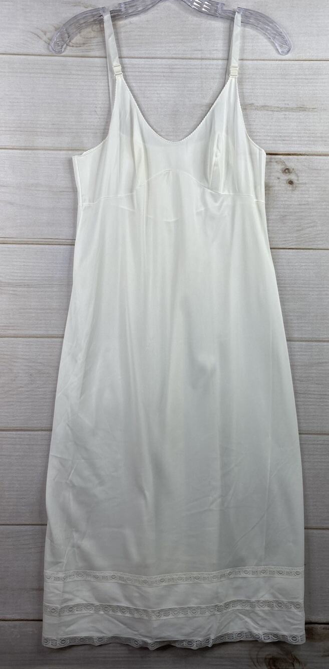 Vintage Sears The Doesn't Slip Dress Womens 36 Lace Lingerie USA Sissy Midge